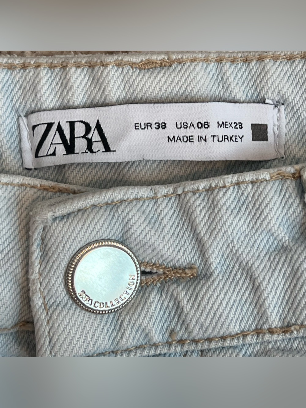 ZARA High-Rise Jeans in Light Blue Wash
